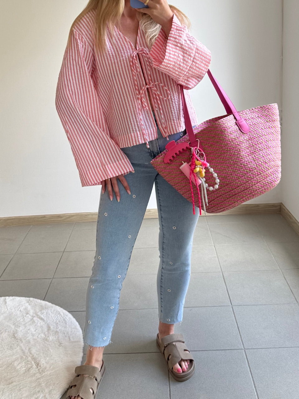 Mom Jeans mit Sickerei - Blüten