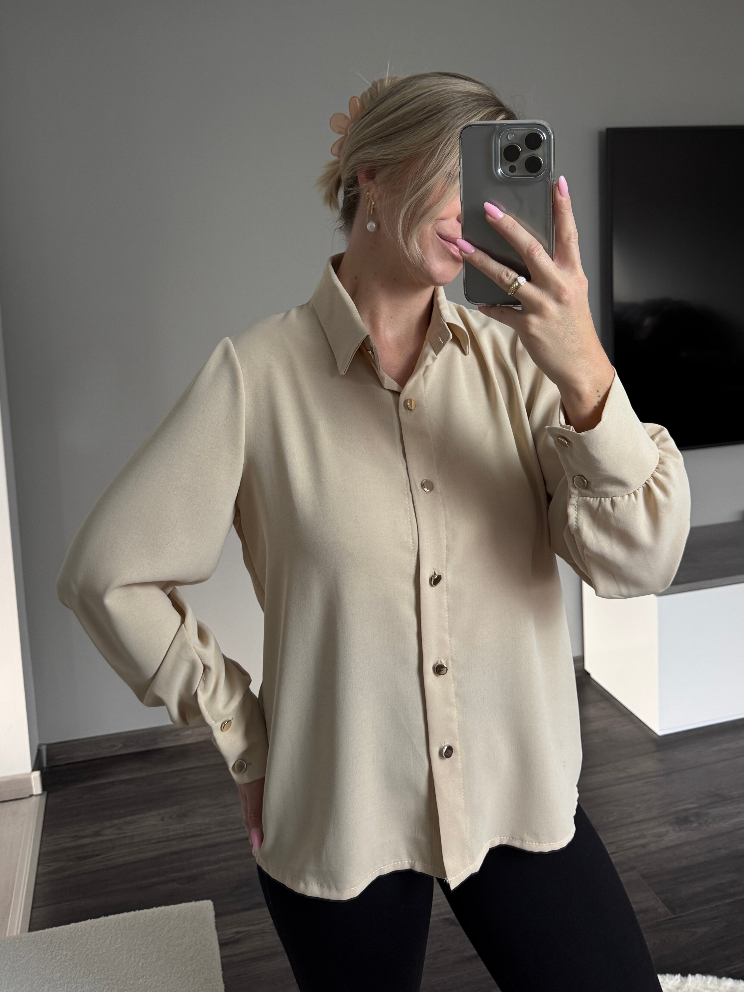 Bluse Sophia mit Schleife und Schluppenkragen - Beige