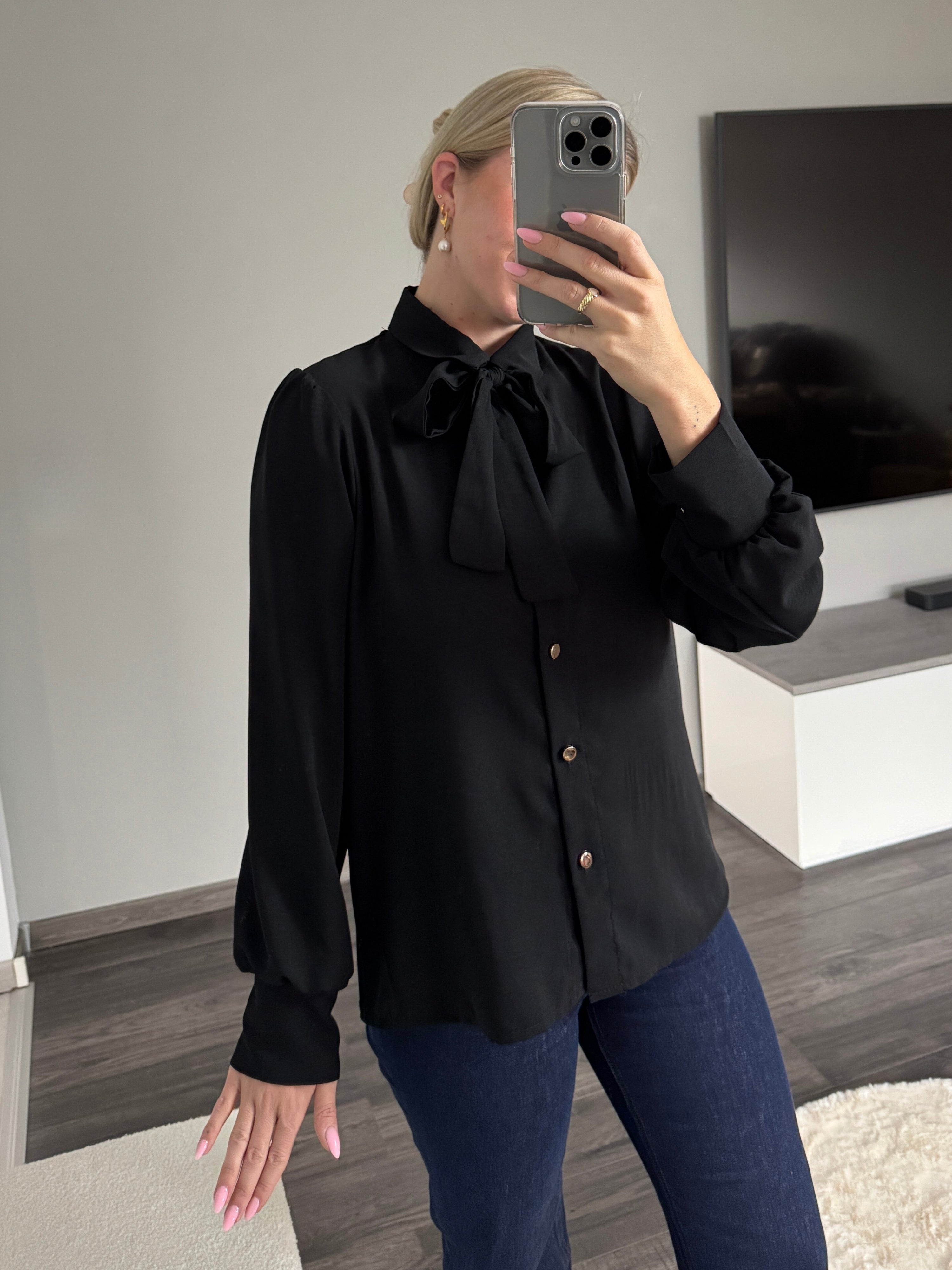 Bluse Sophia mit Schleife und Schluppenkragen - Schwarz