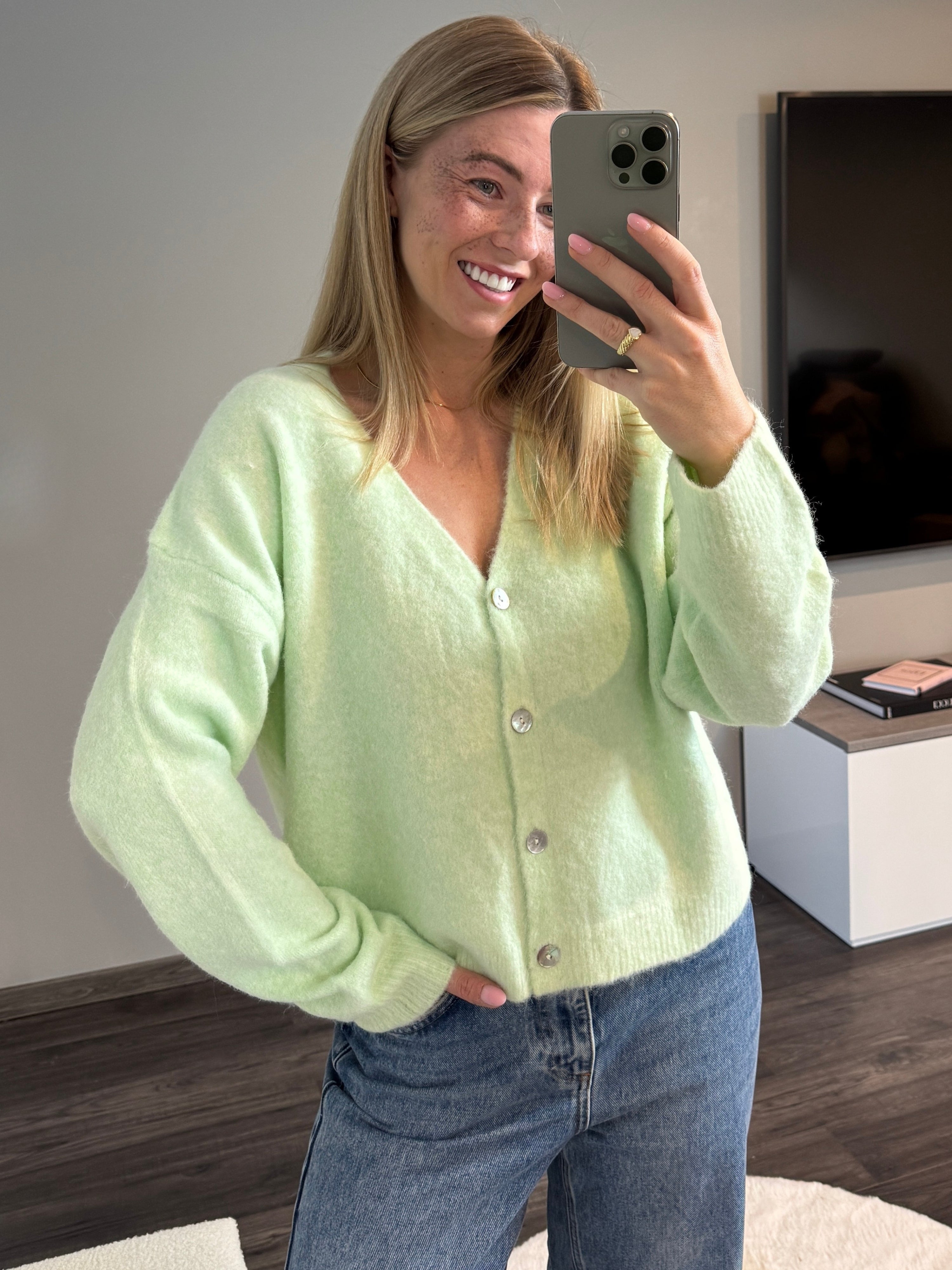 Spring Breeze Cardigan - Soft Matcha