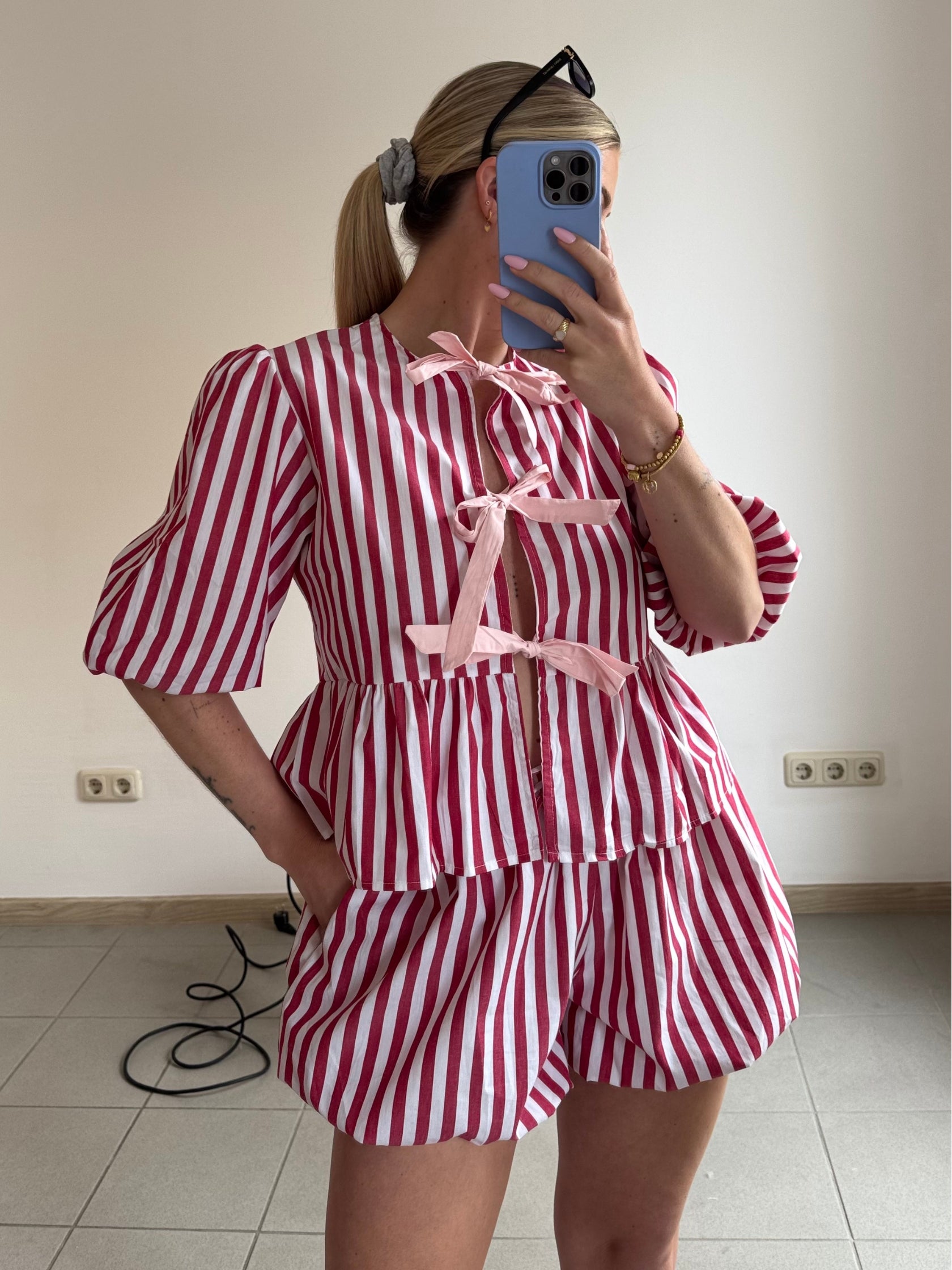 Bluse Malu mit Puffärmeln und Schnürung