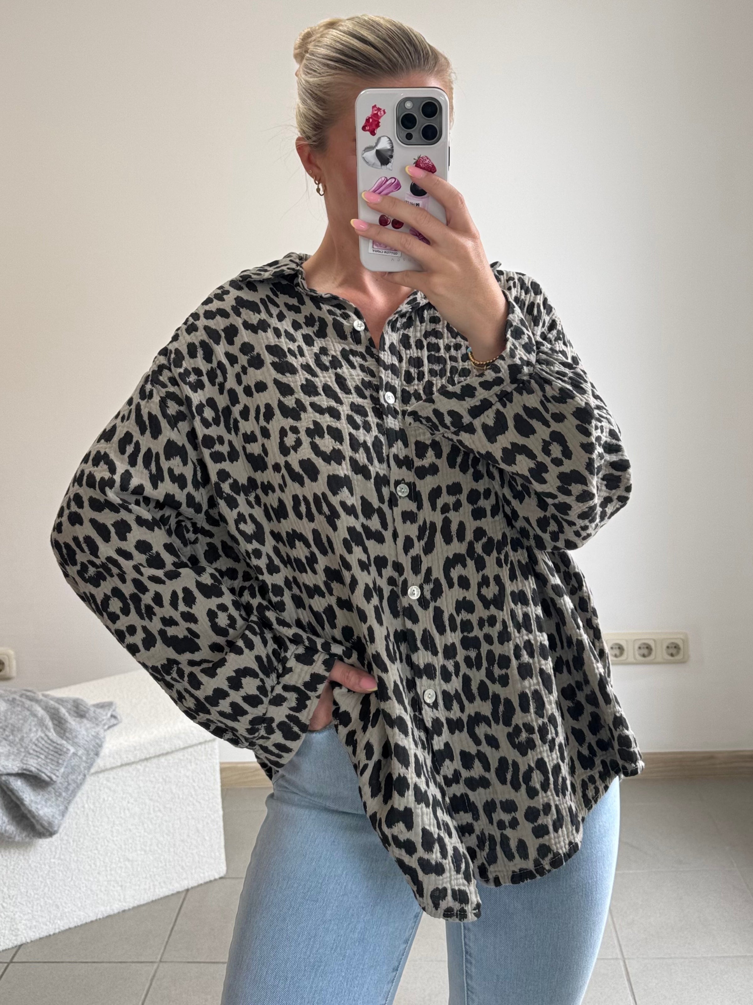 Musselin Oversize-Bluse – Leo Grau