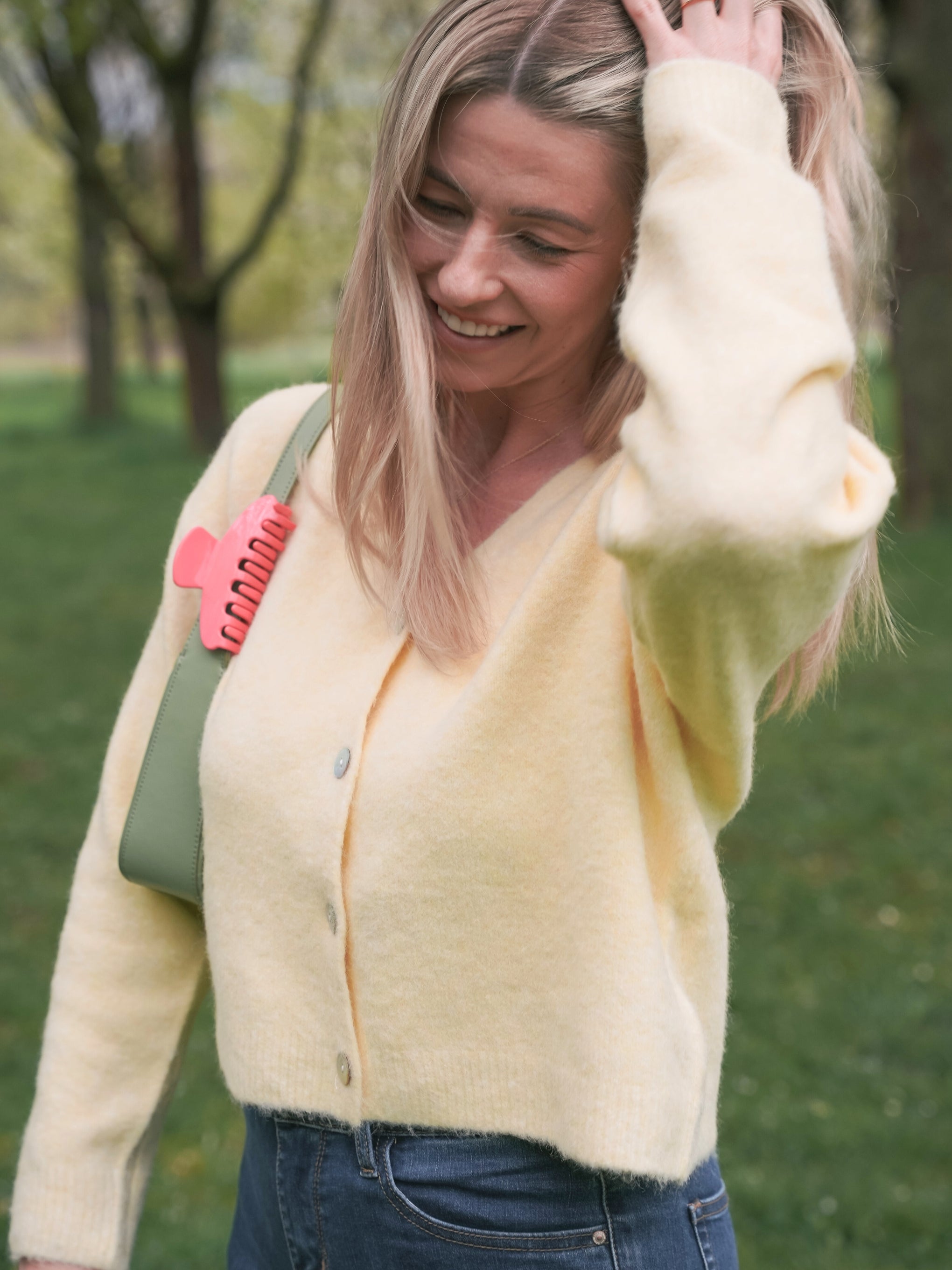 Spring Breeze Cardigan - Soft Lemon