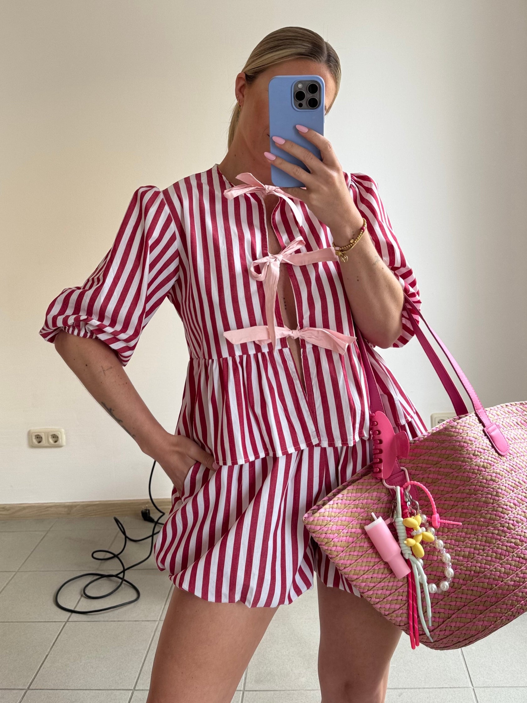 Bluse Malu mit Puffärmeln und Schnürung
