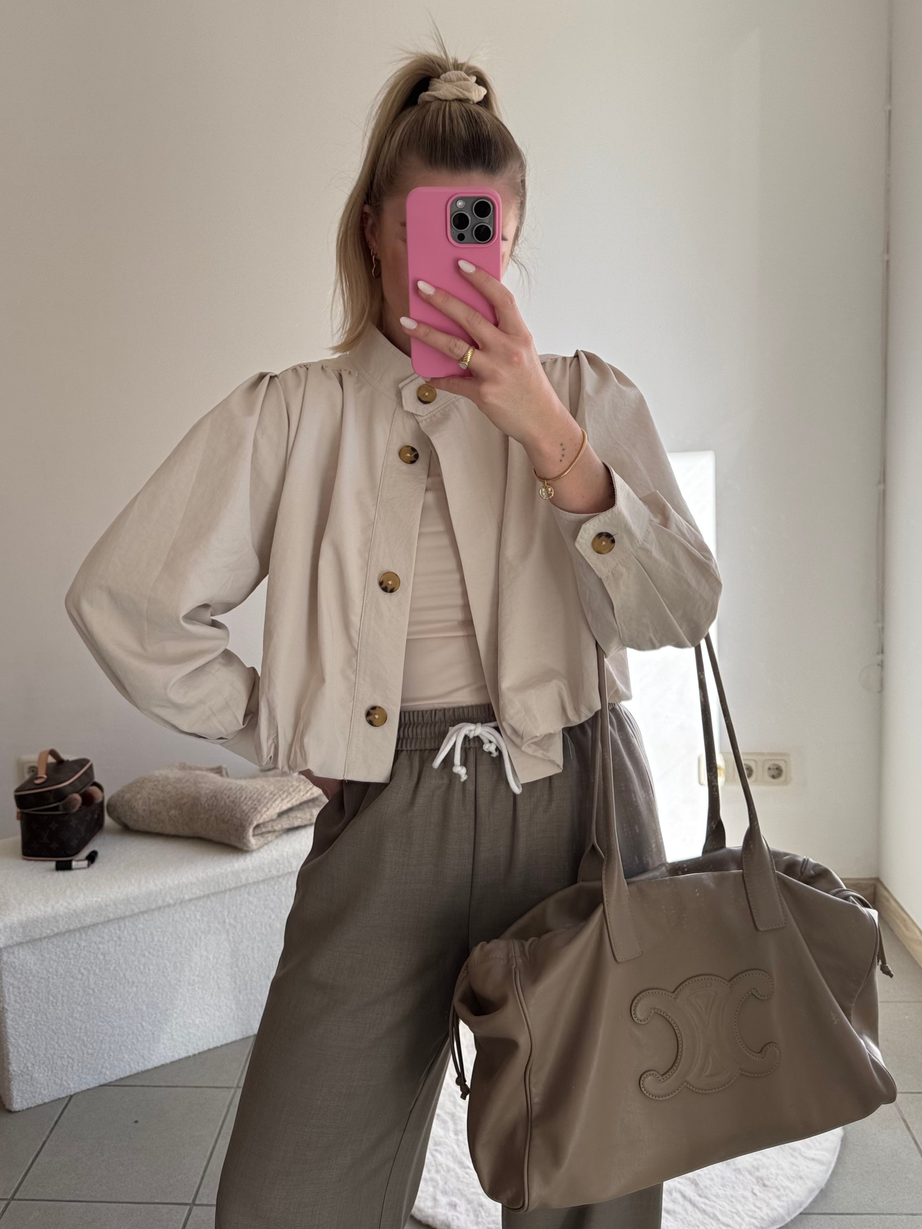 Cropped-Trenchcoat in Steinbeige