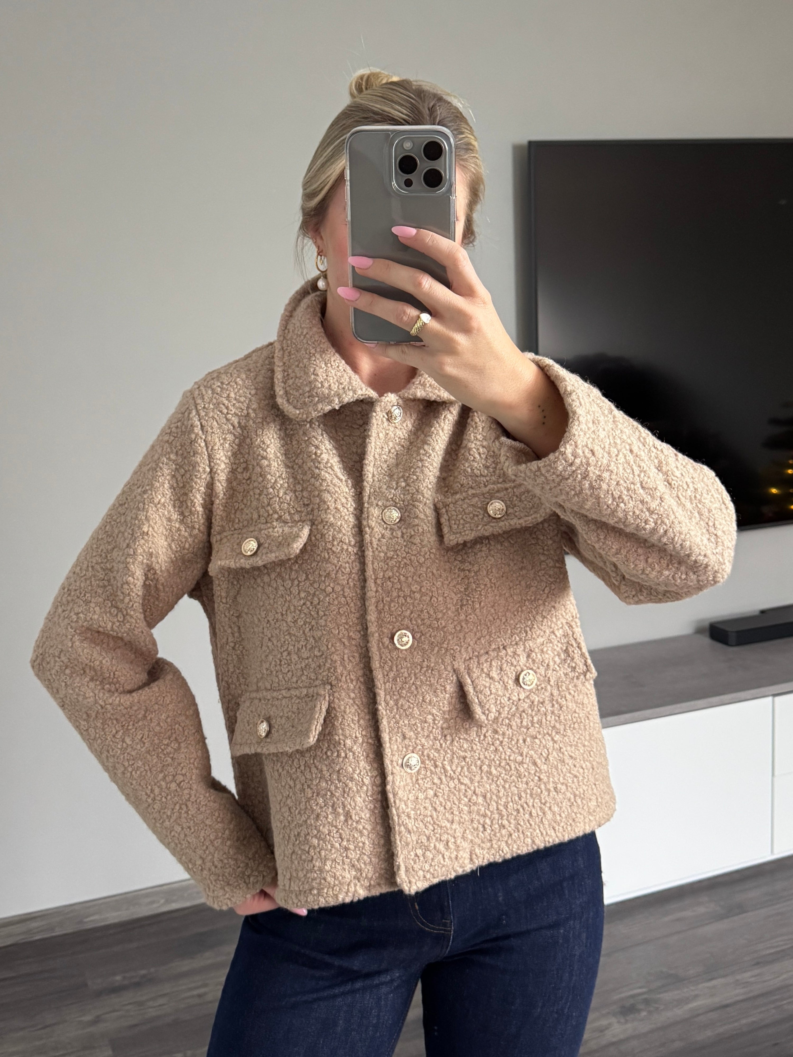 Bouclé-Jacke Tessa mit goldenen Knöpfen - Beige